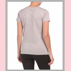 Under Armour Tops - Under Armour Women's Tech Graphic Twist T-shirt Under Armour Tops - Under Armour Women's Tech Graphic Twist T-shirt